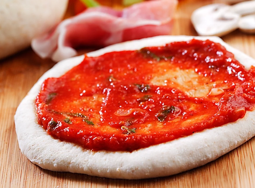 Ингредиенты для приготовления вкусной томатной основы для пиццы