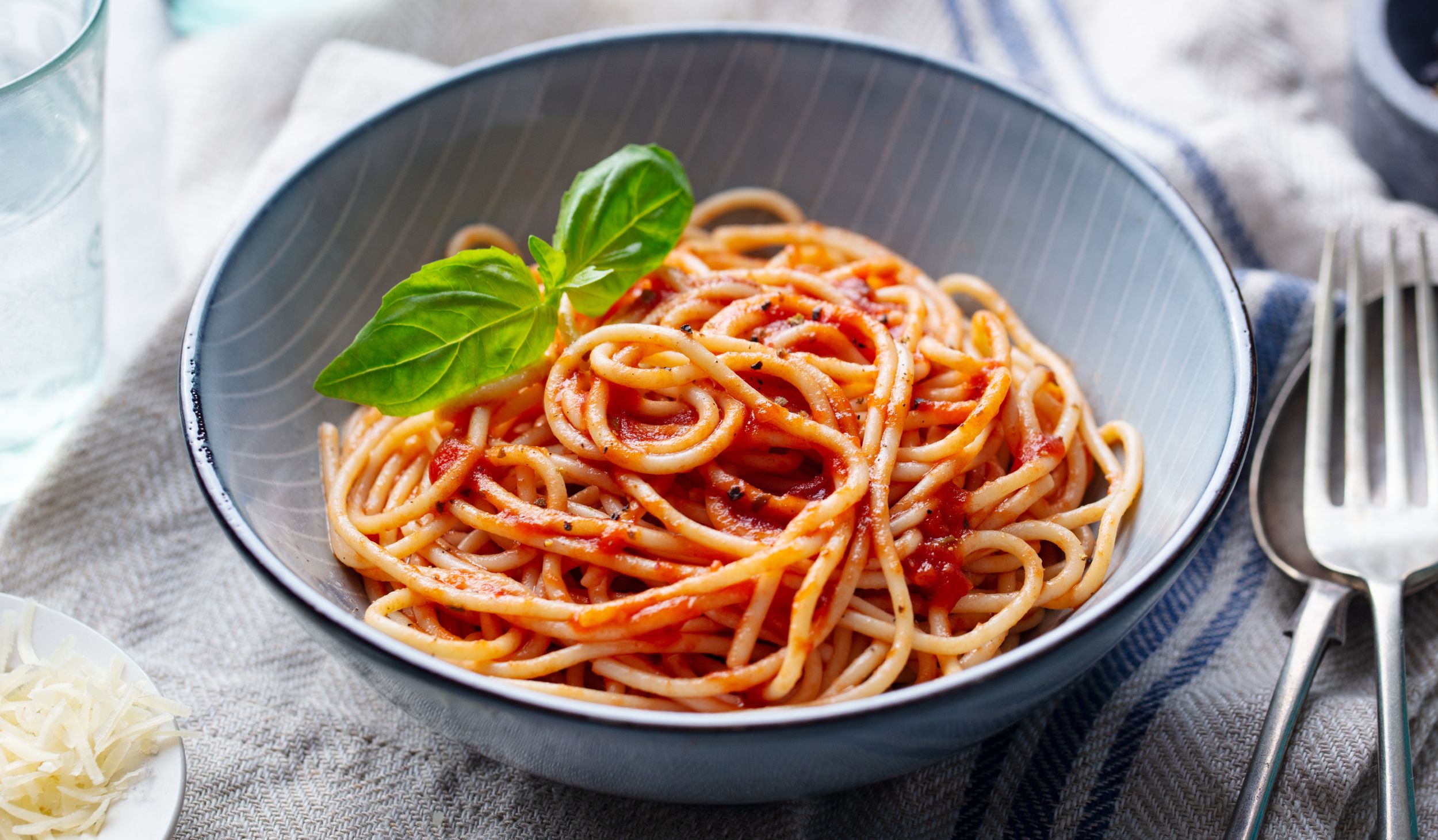 Томатный соус для спагетти из свежих помидор или томатной пасты